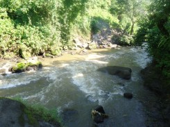 Projet de barrage et de centrale hydroélectrique de moyenne chute