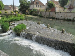Installation d'une vis hydrodynamique sur un ouvrage de décharge