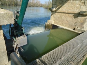 Equipement d'un barrage mobile sur la Seille
