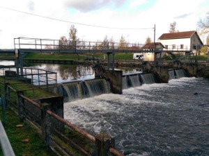 Equipement d'un barrage mobile (clapets déversants) sur la Saône