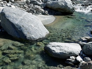 Mesure de débits de deux torrents de montagne dans les Alpes