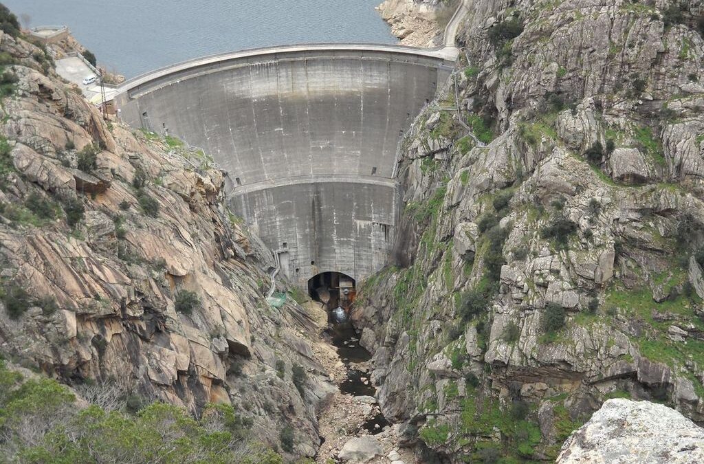 Turbinage du débit réservé en Corse sur trois barrages EDF
