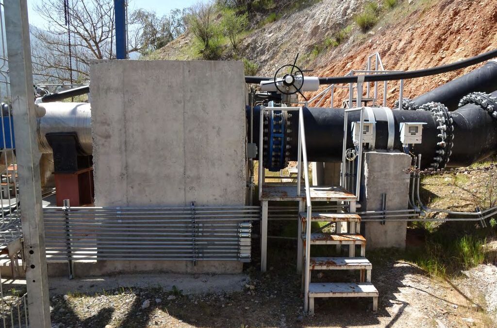 Turbinage du débit sortant d&rsquo;une station de traitement d&rsquo;eau d&rsquo;une chaîne de production
